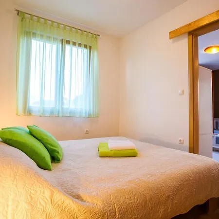 One-bedroom In Pula/istrien 17492 Апартаменты *