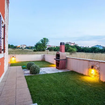 Апартаменты One-bedroom In Pula/istrien 17492 *